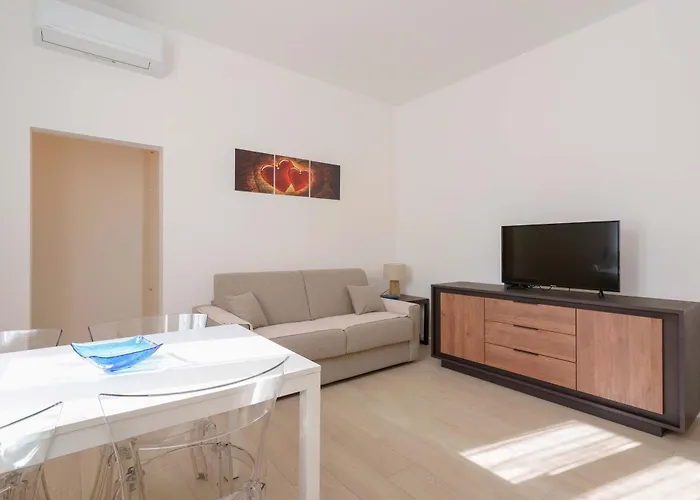 Cignani Loft By Lesdomus - Station, Fair, Center Apartament