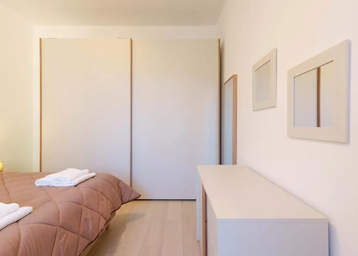 Appartement Cignani Loft By Lesdomus - Station, Fair, Center