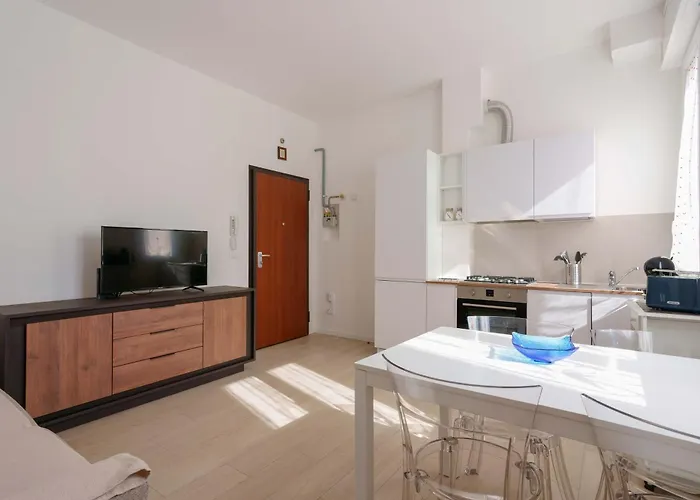 Cignani Loft By Lesdomus - Station, Fair, Center Apartament