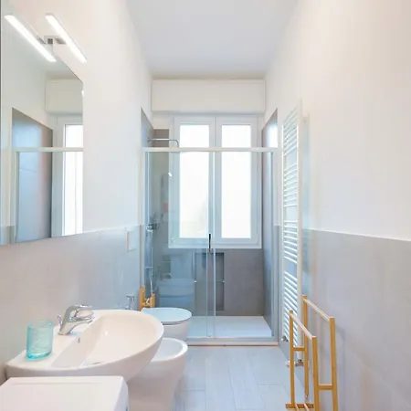 Cignani Loft - Station, Fair, Center Apartment *
