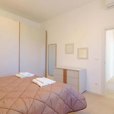 Cignani Loft - Station, Fair, Center Apartment *